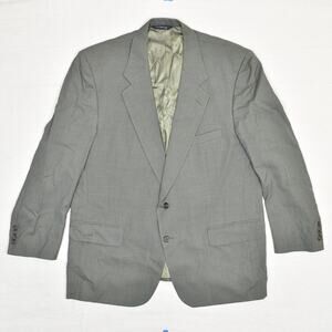 Burberry Men's Two Button Sport Coat Blazer Jacket 100% Wool Gray Size 48 Plaid